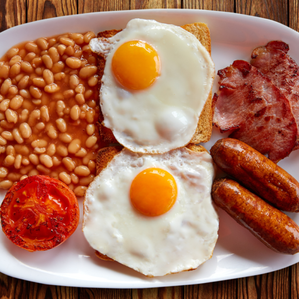 Big breakfast (Full English Breakfast with double bacon, 2 sausages and 2 eggs)